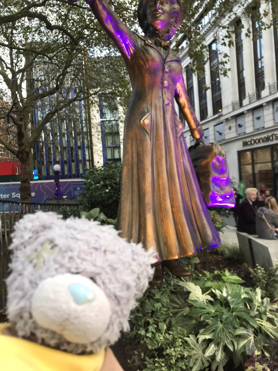 Rainham1st's tweet photo. Brownie Bear gets everywhere! #london #HarryPotter #leicestersquare #marypoppins #MMsworld #paddington https://t.co/E9gglcan1h
