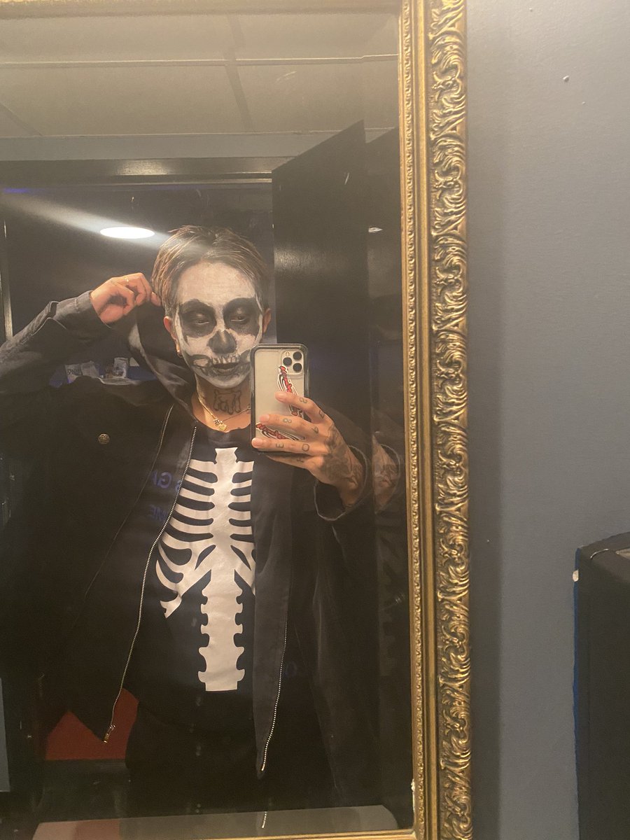 Coldh4rt's tweet photo. 🎃🖤🎃🖤🎃🖤🎃 https://t.co/Lvp09q8uFG
