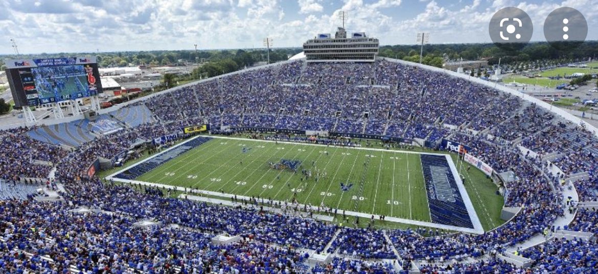 max_carroll2's tweet photo. After a great conversation with @RSilverfield I am blessed and humbled to receive an offer from my hometown University of Memphis 🖤💙 @Football_BCS @CoachJames44 @CSmithScout @MemphisFB https://t.co/UplmS4X9Aa