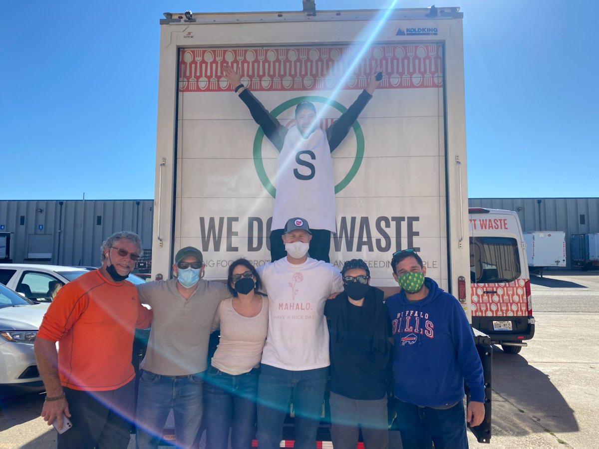 Dizzion's tweet photo. Great day volunteering at We Don't Waste yesterday! https://t.co/QJDJFPasPG