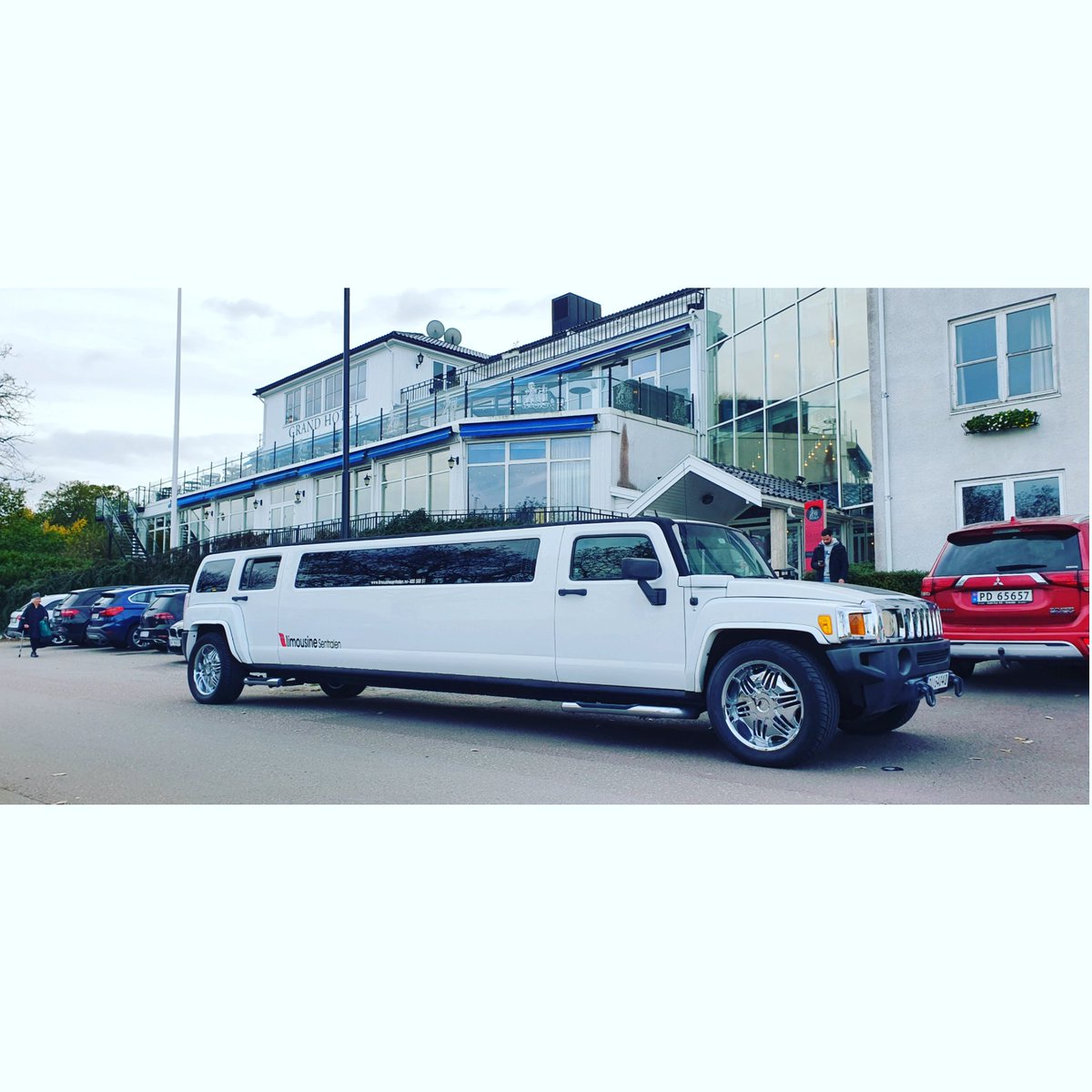LimousineSent1's tweet photo. #Limousinesentralen #limousine #limo#utleie #bryllup #fest #party #oslo #Grand Hotel Åsgårdstrand
#tel40050051 https://t.co/0p2Kcm0Bxg