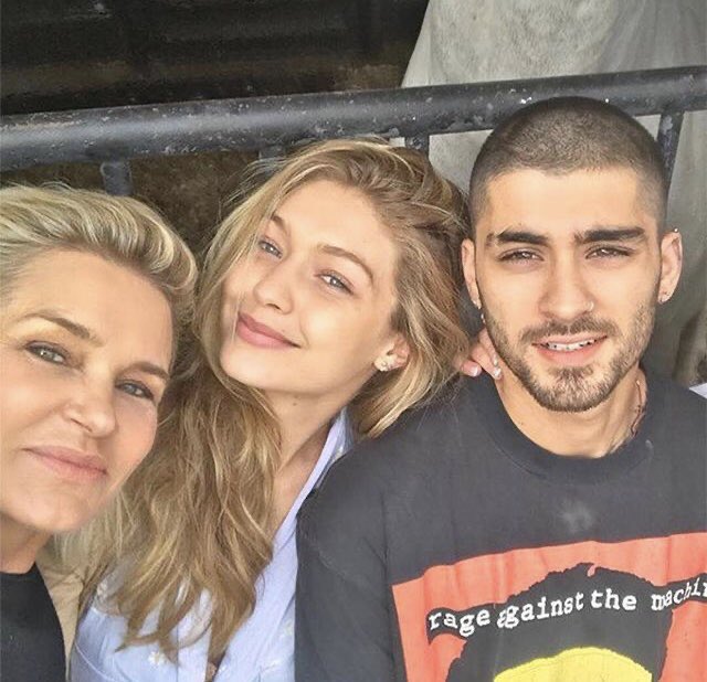 soymarbanana's tweet photo. Se escribe “Yolanda Hadid” y se pronuncia “traición”. Aprendamos a escribir las cosas como son. 

#RedaEscrib
#Polaktuar https://t.co/3TVIrXsyPh