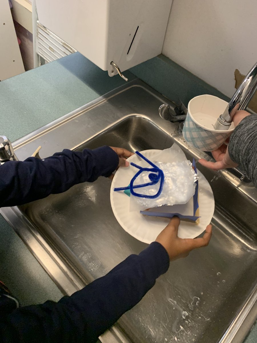 Kadieenglish's tweet photo. I was subbing in #firstgrade and was able to help with the test part in the #steamprocess. Can we build shelters to keep inchworms protected from the rain. @HCPS_Innovates @FairOaksHCPS @Henrico_Steam https://t.co/olWfhEa8pr
