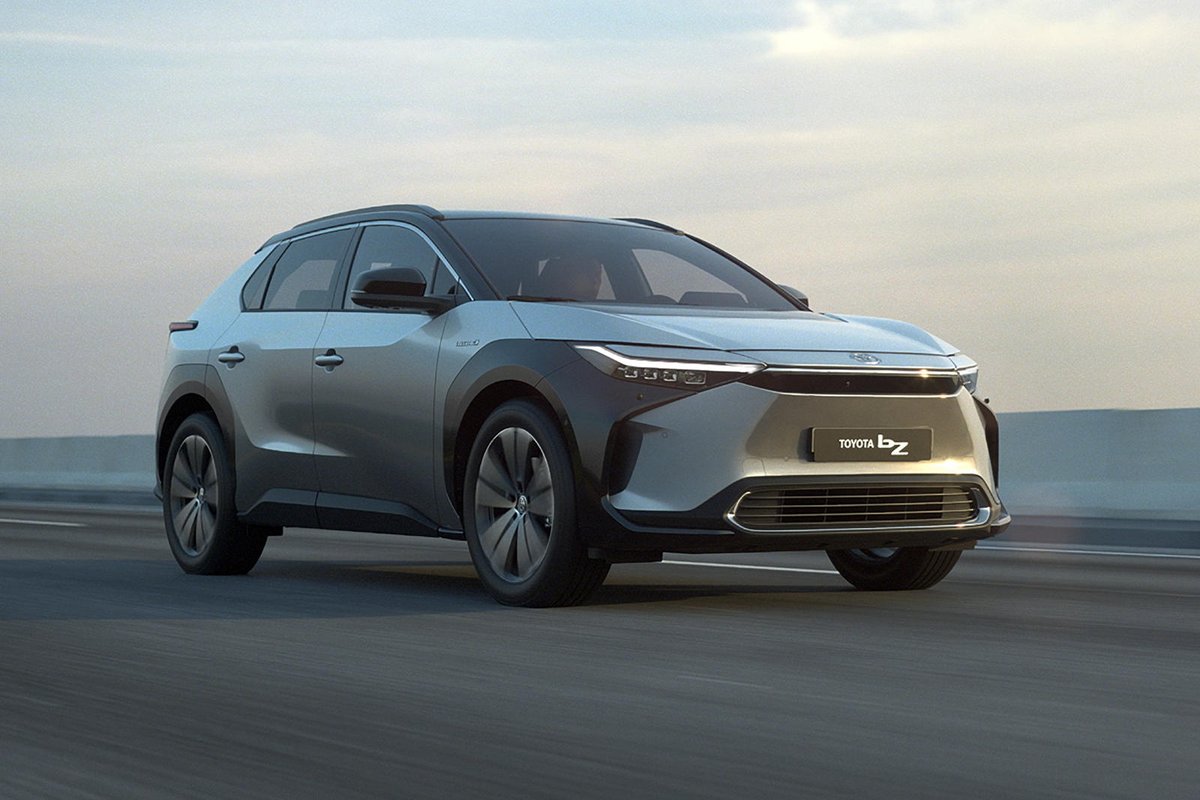 CarBuzzcom's tweet photo. Everything You Need To Know About The New Toyota bZ4X. Toyota reveals powertrain details and much more. #concept #electricvehicles #video Read: https://t.co/dsLCReqXgw https://t.co/kv19K6qu09