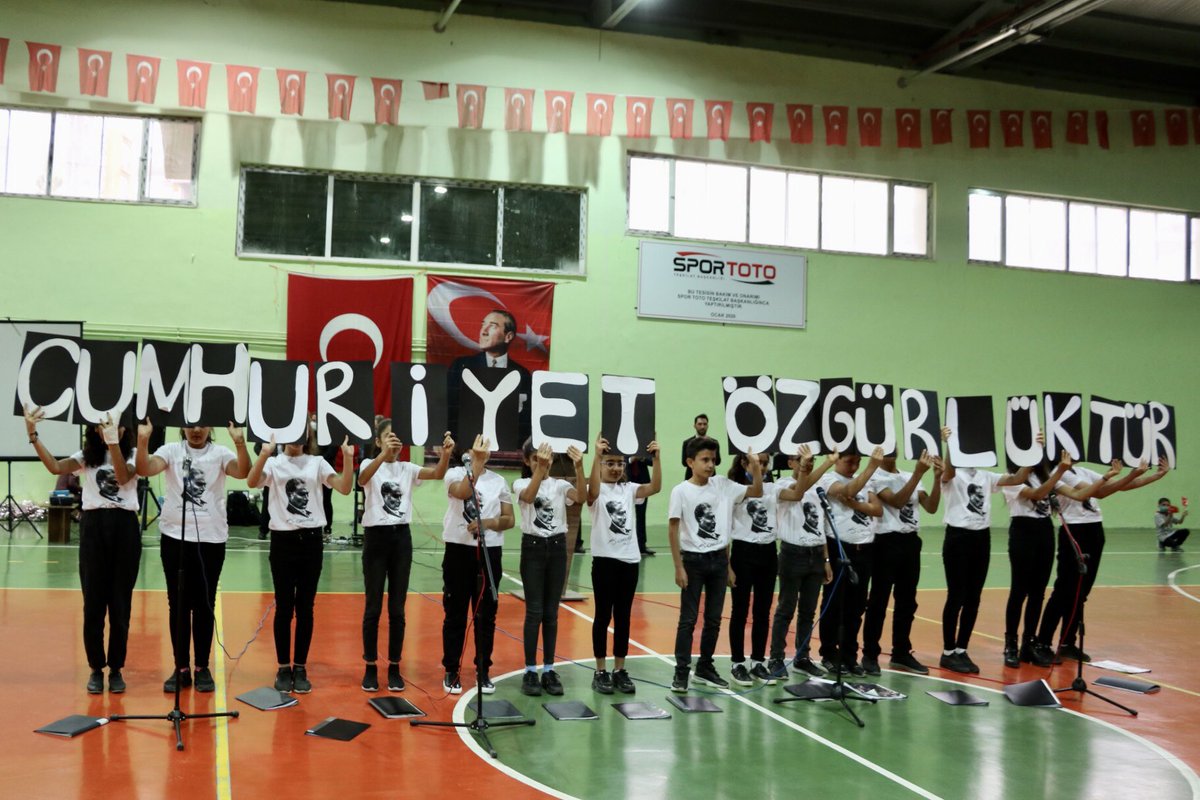 KrtlnKymkmlk's tweet photo. #29EkimCumhuriyetBayramıKutluOlsun https://t.co/Xa05T50VLG