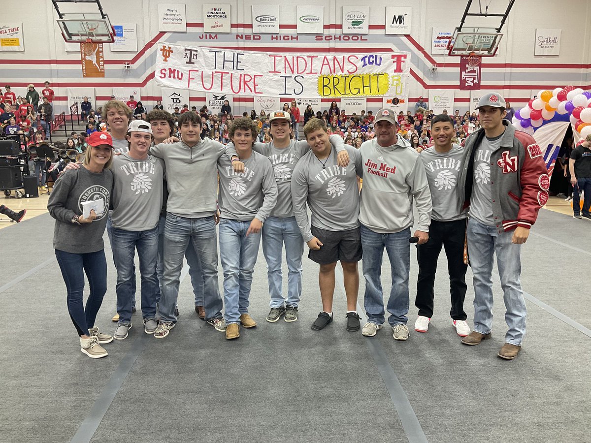 jimnedfootball's tweet photo. The Jim Ned Indians raised over $8000 for Strength for Life of Abilene. The funds were raised in a Point-A-Thon in the TLCA game. 

Pictured are members of the football team with Stephanie Phelps the director for Strength for Life and member of the Jim Ned community https://t.co/npLSYmupP9