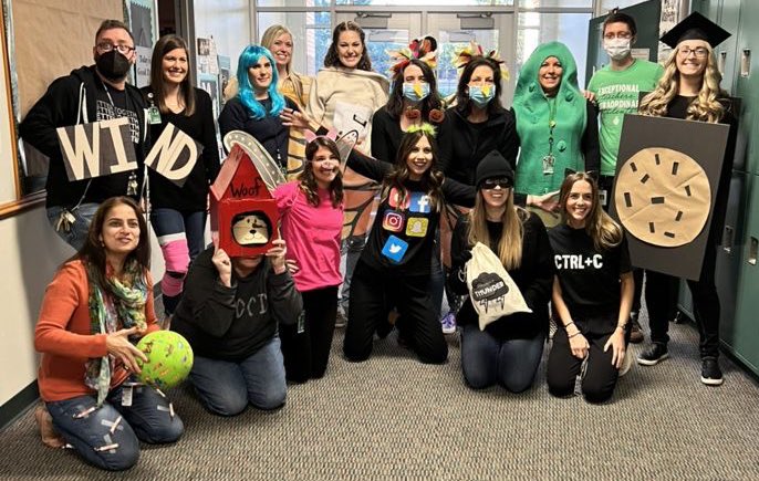 Dress as and Idiom Day on the 5th grade side of @DonDurhamSLC! Can you guess what everyone is today?
🐉 
<a href="/Carrollisd/">Carroll ISD</a>