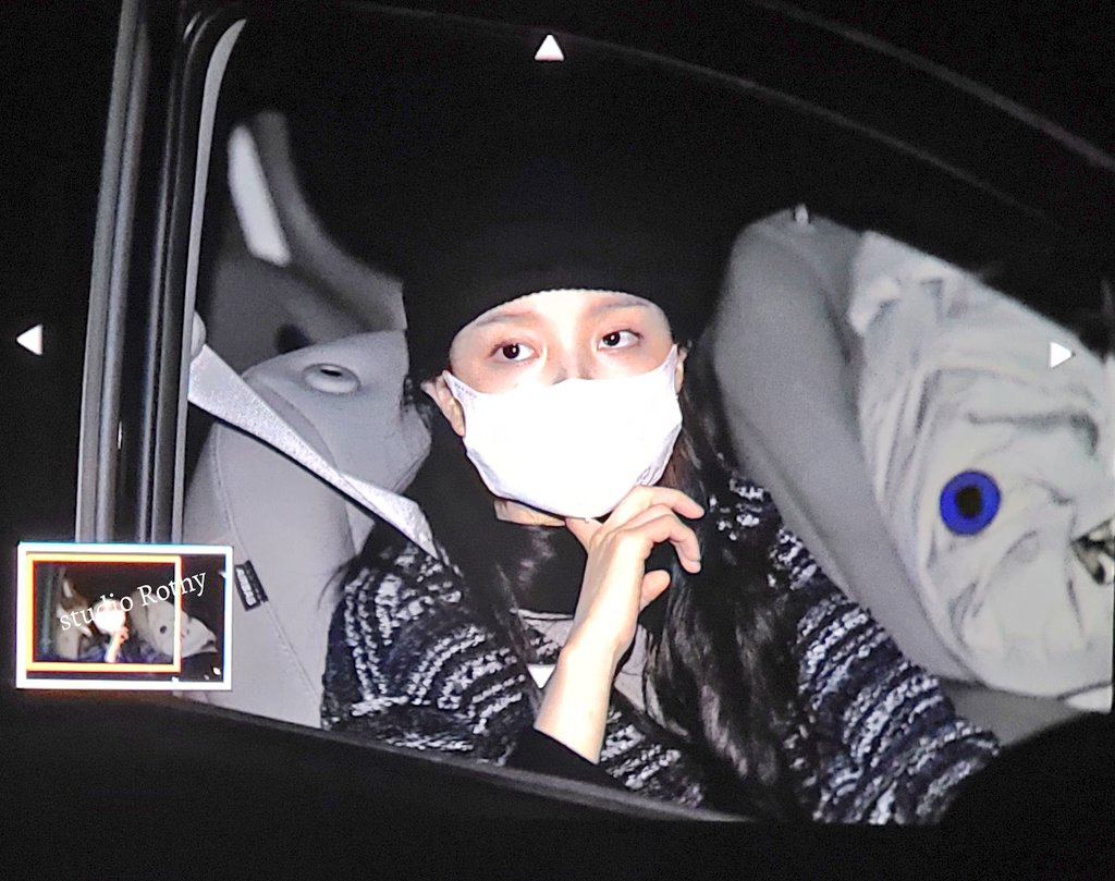 studio_Rothy's tweet photo. 211029 출근 프리뷰

@Rothy_official

#로시 #Rothy https://t.co/haIzqxIHDU