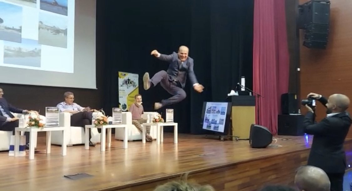 sbhtndvcgl's tweet photo. #Quantumjump International Symposium on Sport Psychology 2021.Université İbn Tofail,Kenitra
#IMS #Kenitra #Tofail #Morocco #Quantumjumping https://t.co/197JOtxYTE