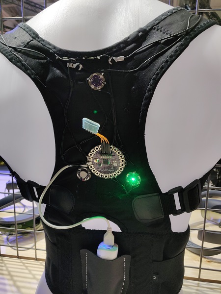 K_Rousseau78's tweet photo. #etonomy le gilet connecté SMD TEACH WEAR 💕
🚀Améliore les gestes et postures des salariés, diminue le taux d'absentéisme et contribue au bien-être des équipes
Etes-vous prêt à contacter @cartajeanpaul Codirecteur du #LabcomLEMM ❓
#santeautravail #santéautravail #qhse #BTP https://t.co/58CtS6YpxA