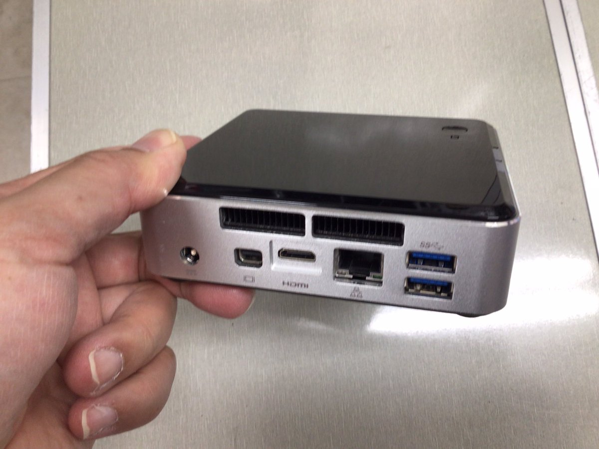 PCEYES1's tweet photo. 土日限定特価商品！

【中古】コンパクトパソコン
Intel NUC D54250WYK
　Corei5-4250U 1.3GHz
　メモリー4GB SSD 128GB
　Windows10Home64bit搭載

特価16,980円　税込
限定10台
保証一週間

#特価商品 #土日限定 #数量限定 
#中古パソコン #掌サイズ https://t.co/UgIA81jToC