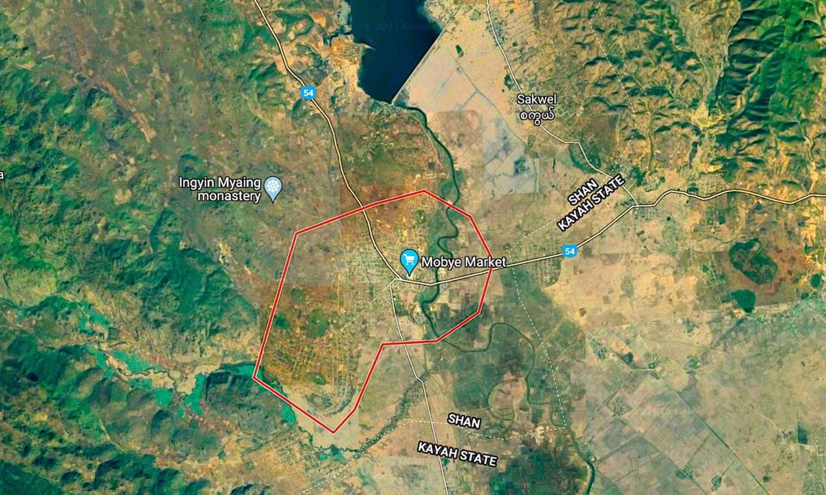 Local defense forces from Moebye tsp, at the border of Shan-Kayah state, issued that that junta soldiers continuously shelled artilleries to the town today. #WhatsHappeningInMyanmar #Oct29Coup #WarCrimesOfJunta