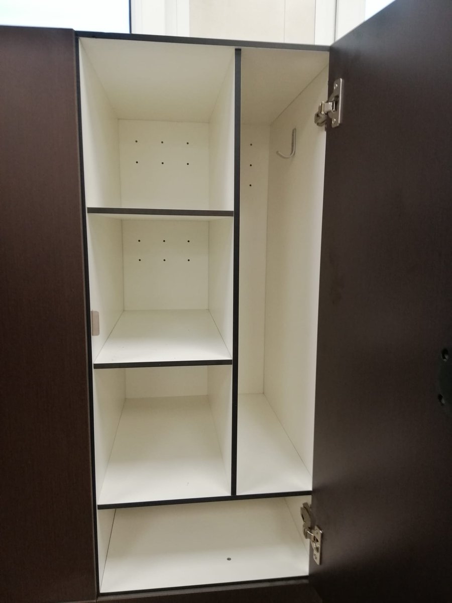 AlfixGroup's tweet photo. En Alfix Pavimentos diseñamos los interiores de taquillas a medida teniendo en cuenta cada una de las necesidades.

#taquillas #bancos #cabinas #vestuario #instalacion #obra #diseño #arquitectura #interiores #fenolico #melamina #aluminio https://t.co/rhZR2C7UHJ