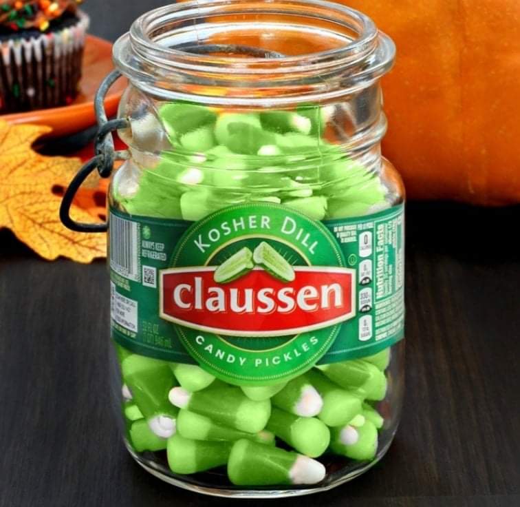 goodbadwrestle's tweet photo. #BadCop has his Halloween candy picked out to give to people who disturb him Sunday.
#Pickletalk https://t.co/iHwORCctMA