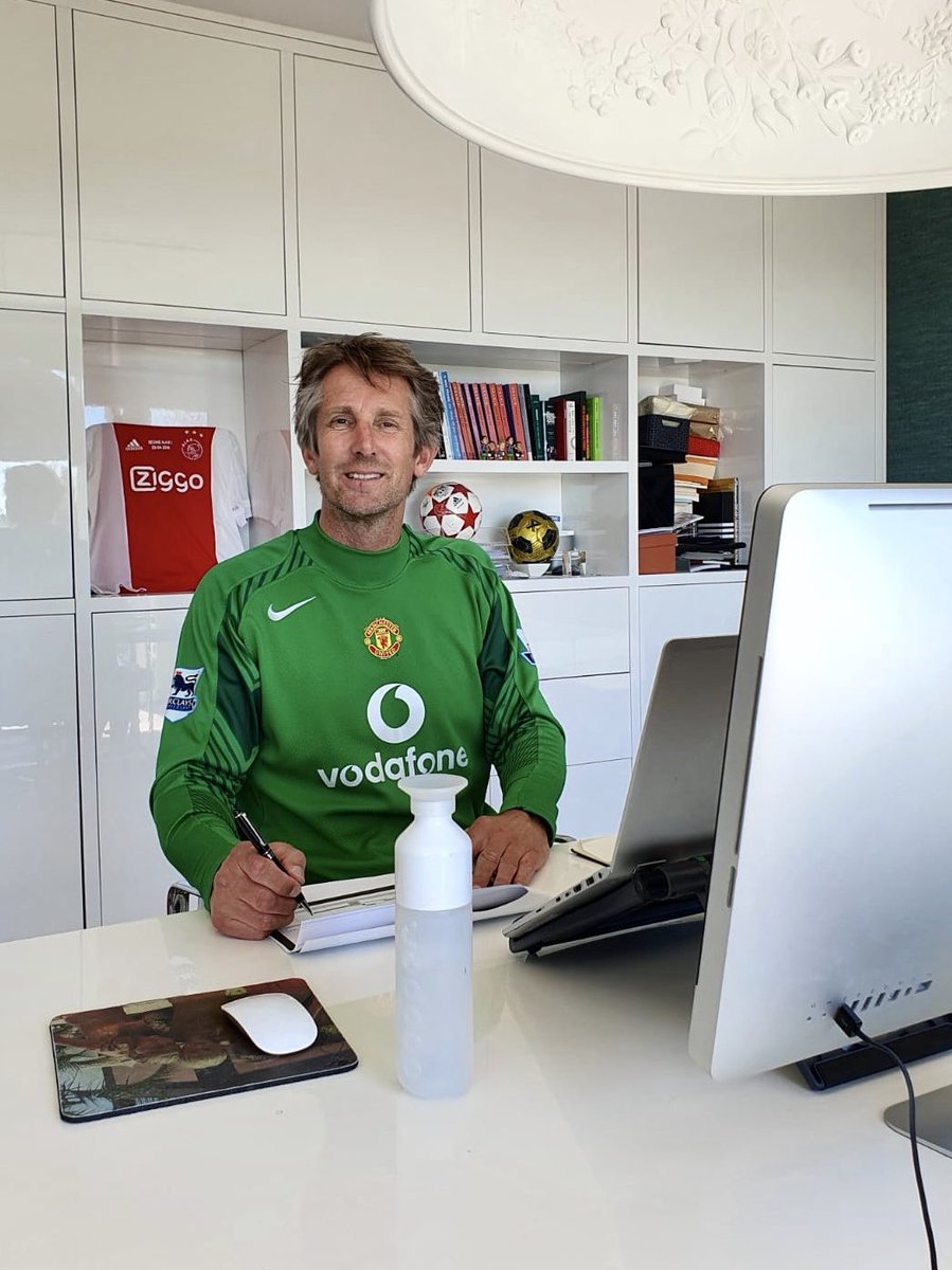 Happy Birthday Edwin Van Der Sar We all know how much this guy loves a vintage GK shirt  