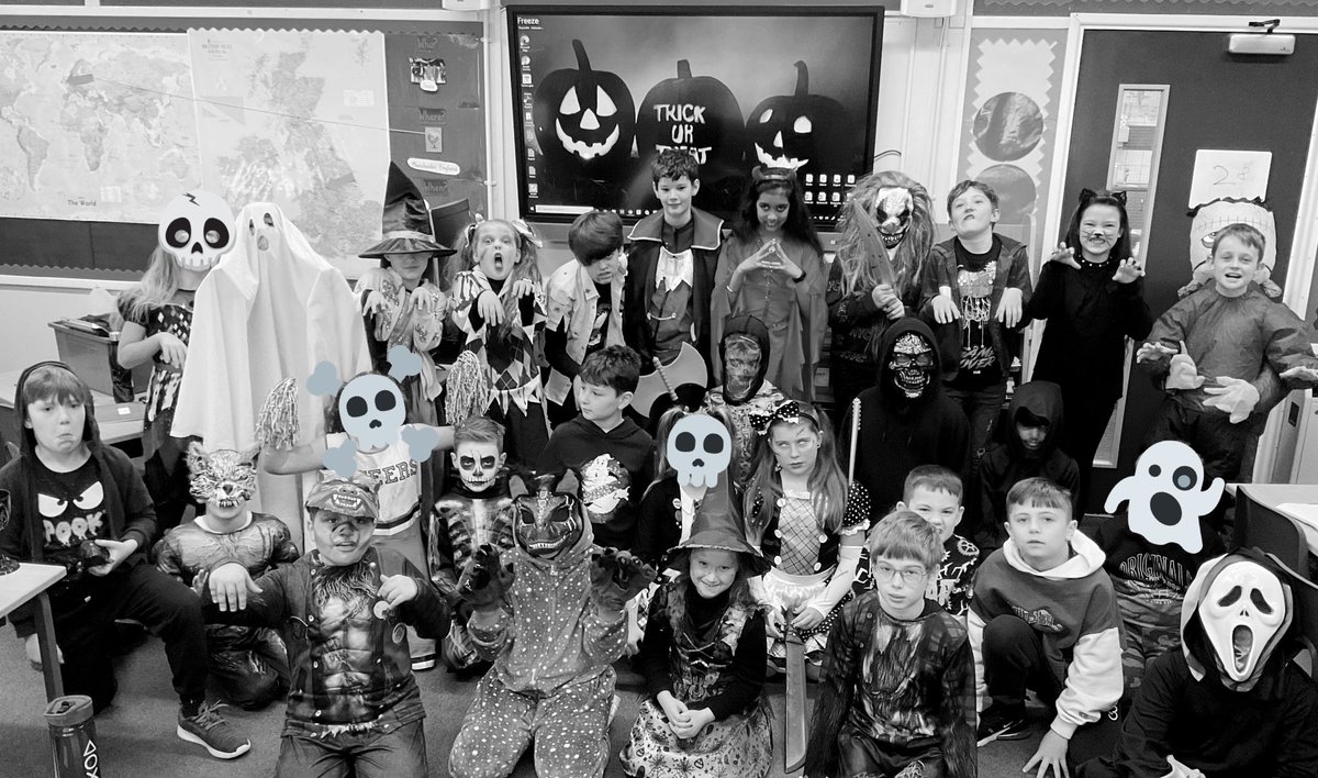 WhetstoneYear5's tweet photo. Happy Halloween from Year 5! https://t.co/hesqAHnr2y