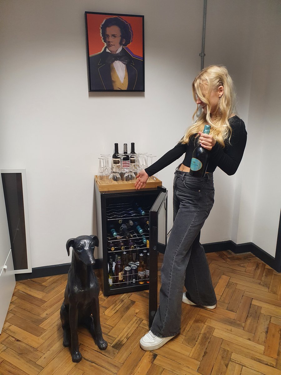 YOURS.SINCERELY tweet media