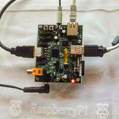 acorn_computers's tweet image. #RaspberryPi&apos;s Angloamerican launch, ten years ago today. At the RISC OS London Show, mounted on an award plinth won at the #ARMtechcon in #SantaClara, the previous day.
.
Happy #anniversary @RaspberryPi
.
#Acorn @ARM @ThePiMag @ROUGOL @EbenUpton @RISCOSDevLtd