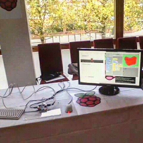 acorn_computers's tweet image. #RaspberryPi&apos;s Angloamerican launch, ten years ago today. At the RISC OS London Show, mounted on an award plinth won at the #ARMtechcon in #SantaClara, the previous day.
.
Happy #anniversary @RaspberryPi
.
#Acorn @ARM @ThePiMag @ROUGOL @EbenUpton @RISCOSDevLtd