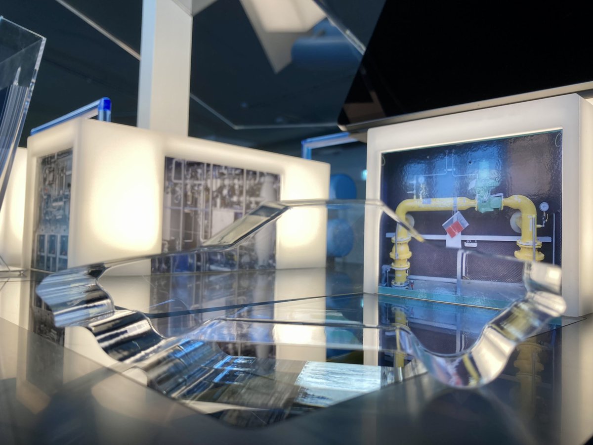 UMSICHT's tweet photo. Ortstermin beim Fraunhofer #ENIQ in #Berlin inklusive Führung durch den Showroom zur #Energieforschung und spannender Gespräche zur #Kommunikation rund um die #Energiewende. https://t.co/hDRTwszAI5