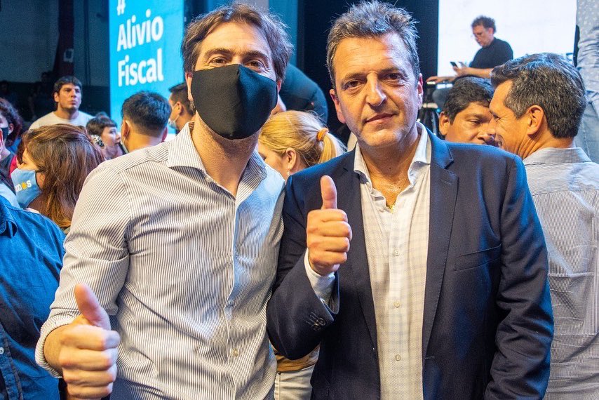 fdangeloquilmes's tweet photo. En el Club Ferrocarril Oeste de #Merlo, se llevó adelante el #PlenarioPBA del @FrenteRenovador.

Entre todos y todas vamos a tener una #ArgentinaUnida❤️🇦🇷.

@SergioMassa 
@MalenaMassa https://t.co/7xUfRUi5PI