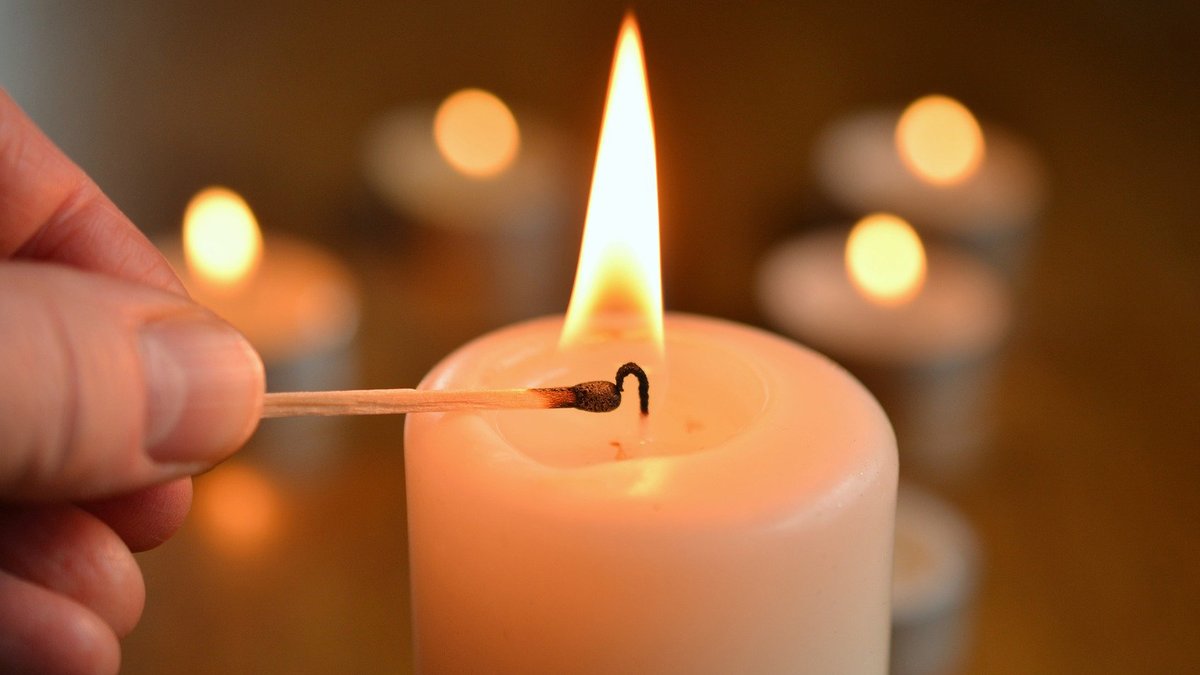 RTVMeppel's tweet photo. Brand een kaars voor een dierbare op Allerzielen - https://t.co/zuExtPUmNA https://t.co/lVxFo12YoX