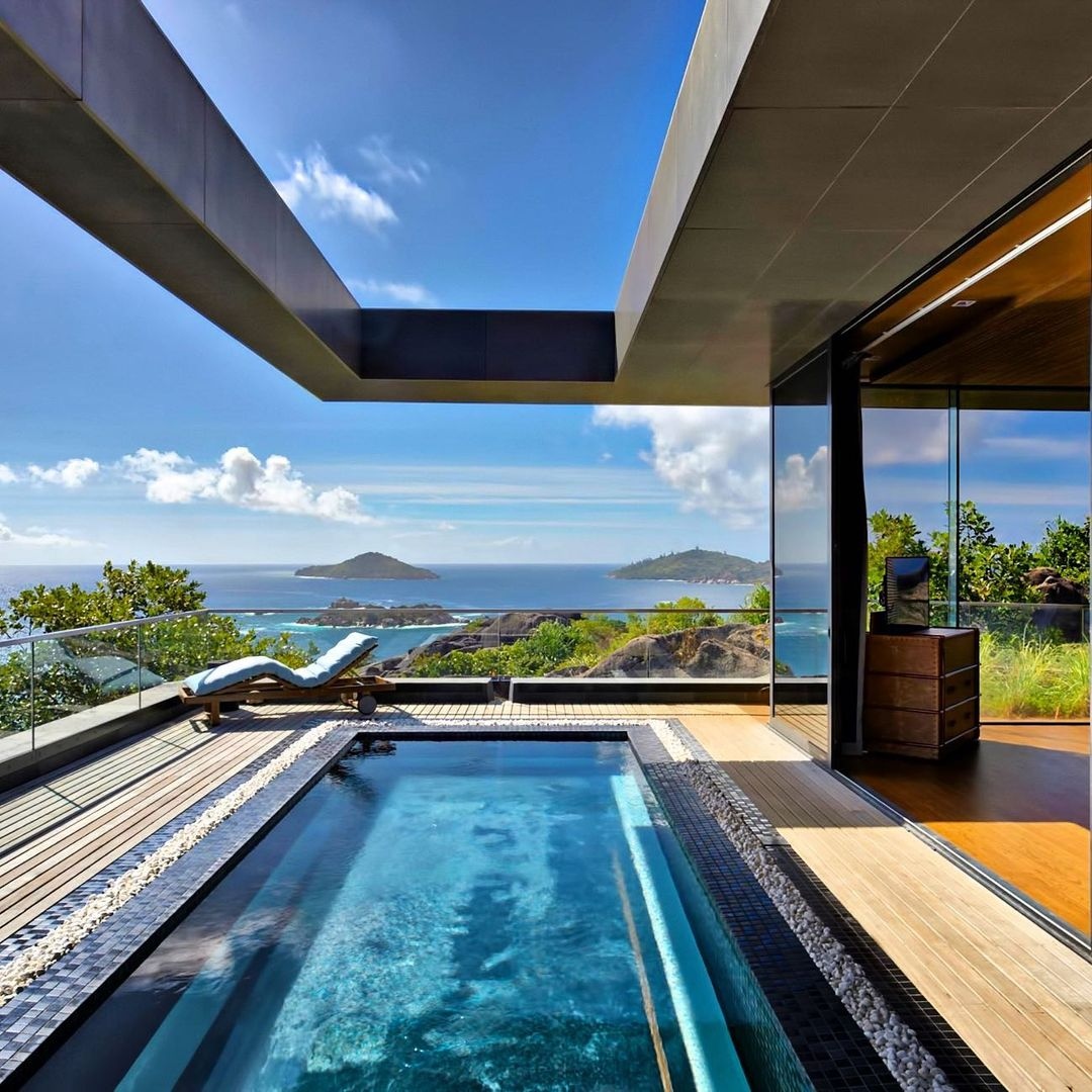 Westay's tweet photo. Occupying less than a third of the total island, Six Senses Zil Pasyon is the sole resort on Félicité. Considered as one of the satellites of La Digue, the island is encircled by Grande Soeur, Petite Soeur, Coco and Marianne and offers the ultimate island-hopping experience. https://t.co/ngjrdcdyo3