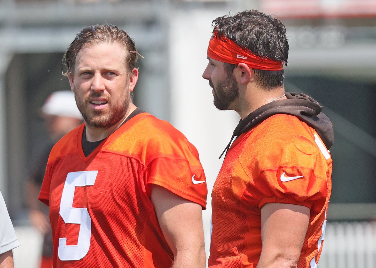terrypluto's tweet photo. How far can Browns go without Baker? A contract for Ward? Nick Mullens? Hey, Terry https://t.co/lZgU4ae3ig https://t.co/hZ791rayFm