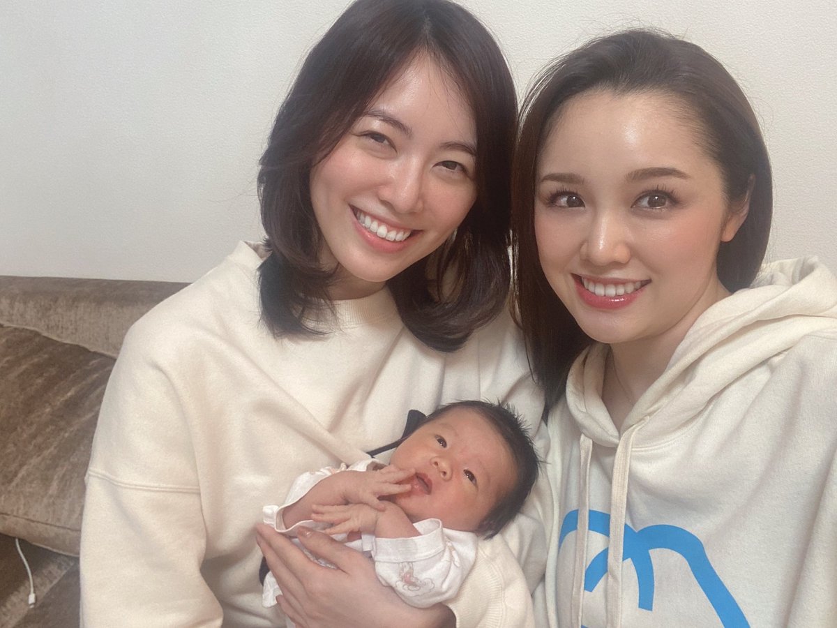 annaishida_0527's tweet photo. @JURINA38G  ちゃんがミニあんにゃに会いに来てくれた💓💓💓

可愛いすぎるおもちゃ🧸もありがとう🥺

じゅりちゃんとは同い年だしSKE卒業してもこうやって会えてなんだか嬉しい💕

いつかはじゅりちゃんベイビーも会える時がくるのかな😍❤️
その時は抱っこさせてね❤️ https://t.co/eFCczBucjG