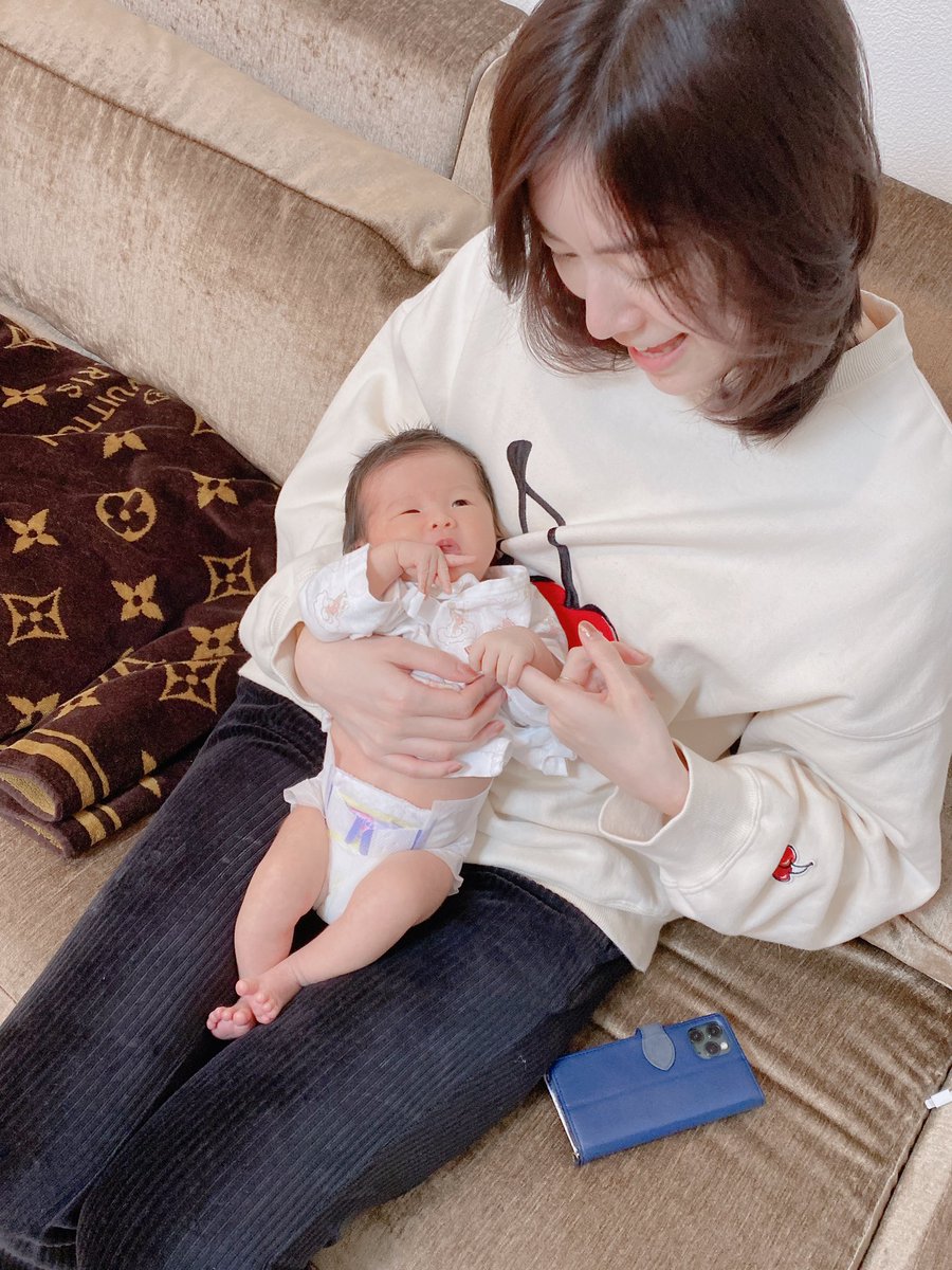 annaishida_0527's tweet photo. @JURINA38G  ちゃんがミニあんにゃに会いに来てくれた💓💓💓

可愛いすぎるおもちゃ🧸もありがとう🥺

じゅりちゃんとは同い年だしSKE卒業してもこうやって会えてなんだか嬉しい💕

いつかはじゅりちゃんベイビーも会える時がくるのかな😍❤️
その時は抱っこさせてね❤️ https://t.co/eFCczBucjG