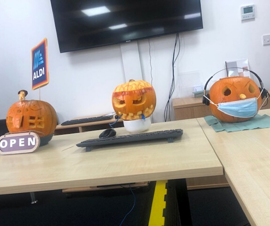 CharisGrants's tweet photo. So good to be in the office so we can do our Halloween shenanigans together... spooky costumes, spooky treats and a pumpkin carving competition... Nothing wrong with a bit of team competition!😊🎃

#charis #pumpkincarving #halloweenfun https://t.co/hwaMF5j1KL