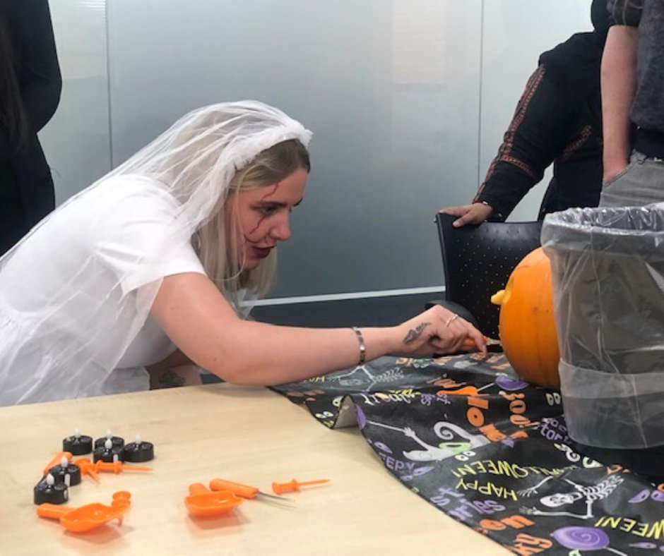 CharisGrants's tweet photo. So good to be in the office so we can do our Halloween shenanigans together... spooky costumes, spooky treats and a pumpkin carving competition... Nothing wrong with a bit of team competition!😊🎃

#charis #pumpkincarving #halloweenfun https://t.co/hwaMF5j1KL