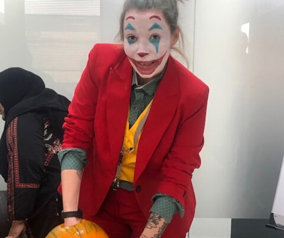 So good to be in the office so we can do our Halloween shenanigans together... spooky costumes, spooky treats and a pumpkin carving competition... Nothing wrong with a bit of team competition!😊🎃

#charis #pumpkincarving #halloweenfun