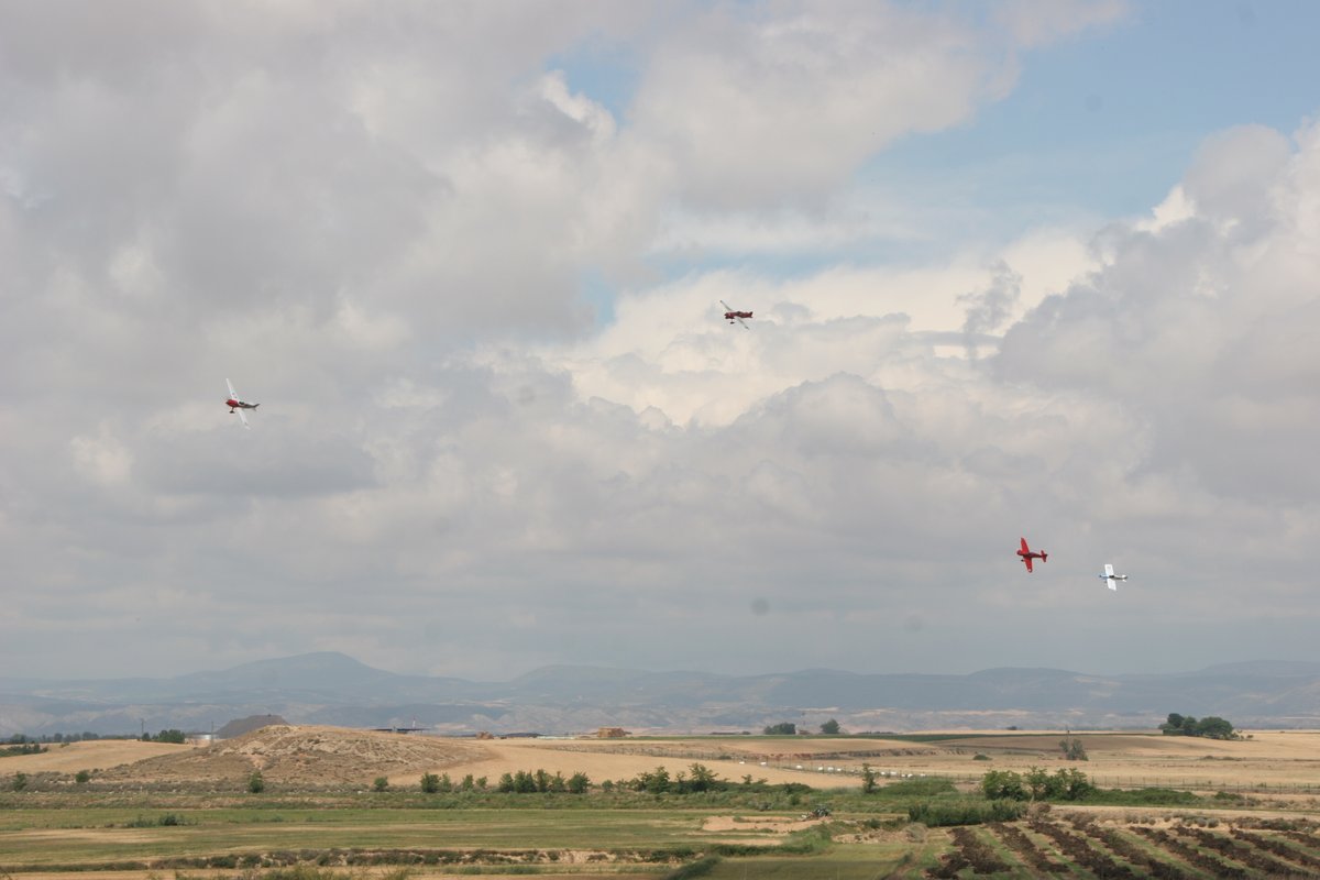 AirRace1's tweet photo. Who remembers the first-ever Air Race 1 competition at Lleida, Spain in 2014? 🇪🇸

#AirRace1 | #FlashbackFriday https://t.co/FWsKSShp8e