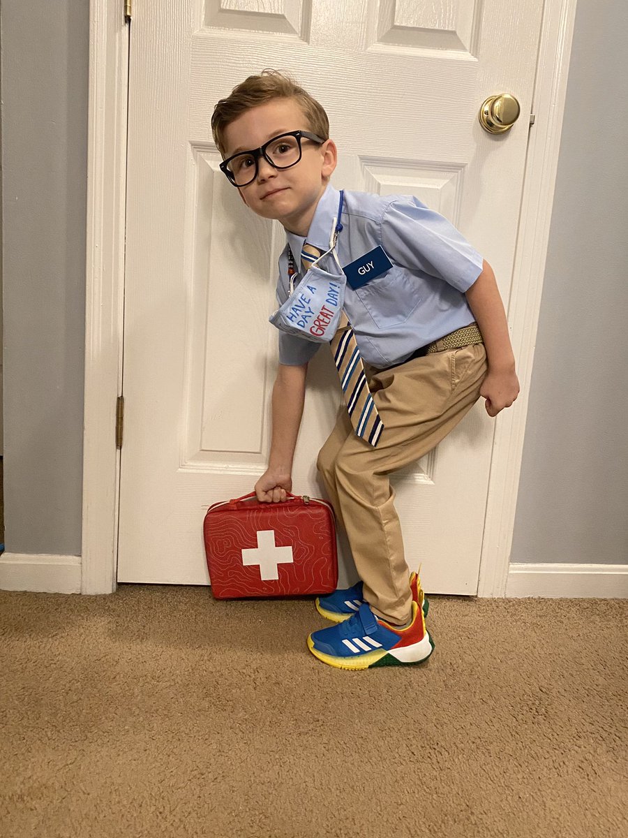 charitiznay's tweet photo. My 5 year old loves Blue Shirt Guy and just had to dress like him for dress up day at school! I was worried about doing his hair but I think I nailed it, what do you think @VancityReynolds https://t.co/1DoYRIePtF