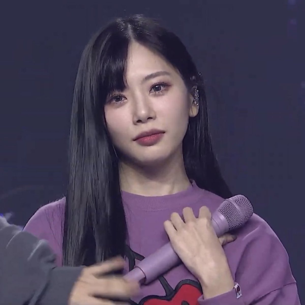 🐰✨ #띠유 tweet media