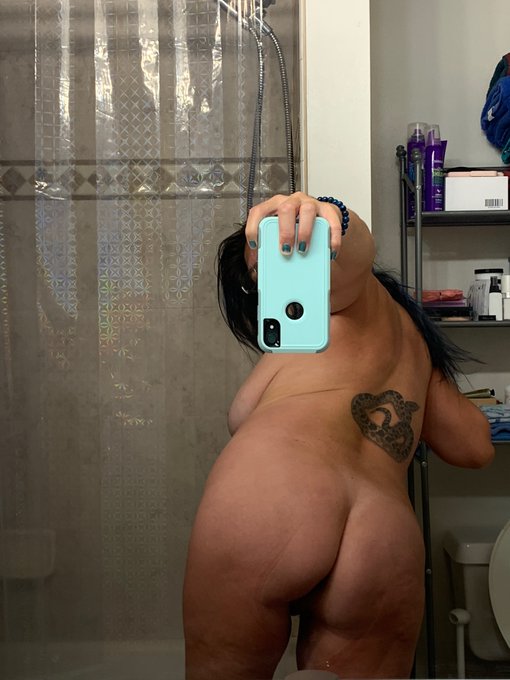 It&rsquo;s Friday and mom could use a surprise $jmcougar (CashApp), anyone want to put a smile on my face?<a href="/tag/athm"class="tags"><span>#athm</span></a>