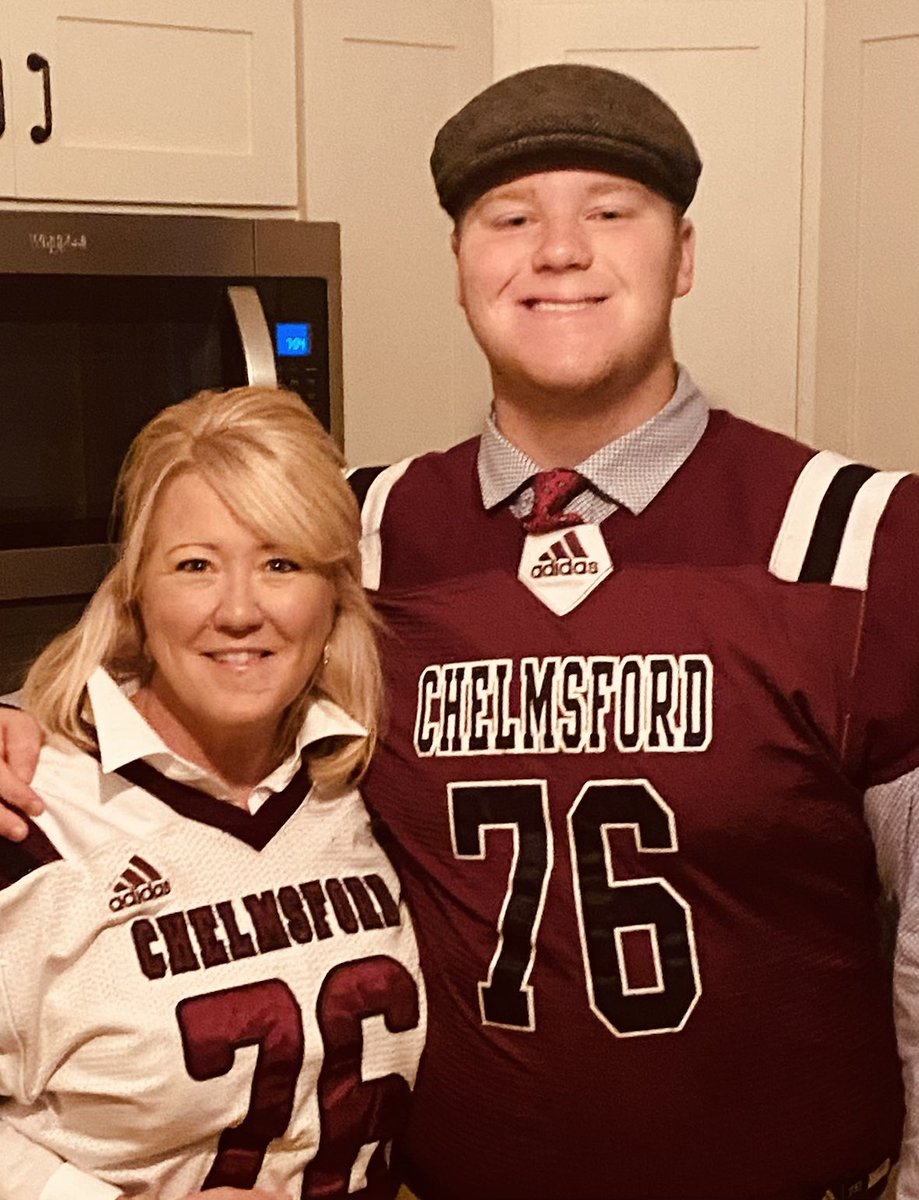 Senior night ❤️🏈 I’m not crying…<a href="/ChelmsfordFb/">CHS Football 🦁</a> <a href="/coxcourtney/">Courtney Cox</a> <a href="/_LionsAthletics/">Chelmsford HS Athletics</a>