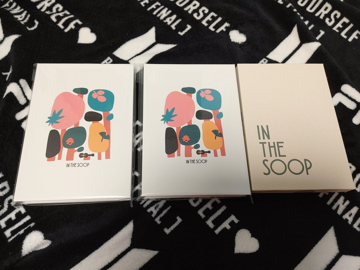 DAYDREAMHOPEWOR's tweet image. In the soop pop-up 인더숲 팝업 굿즈 양도합니다. 포스트카드북(2)은 26,000원, 아크릴프레임은 27,000원입니다. 모두 미개봉입니다. 
서울직거래 가능하고, 택배비는 4500원입니다. 디엠주세요
#방탄양도 #postcardbook #acrylicframe #엽서북