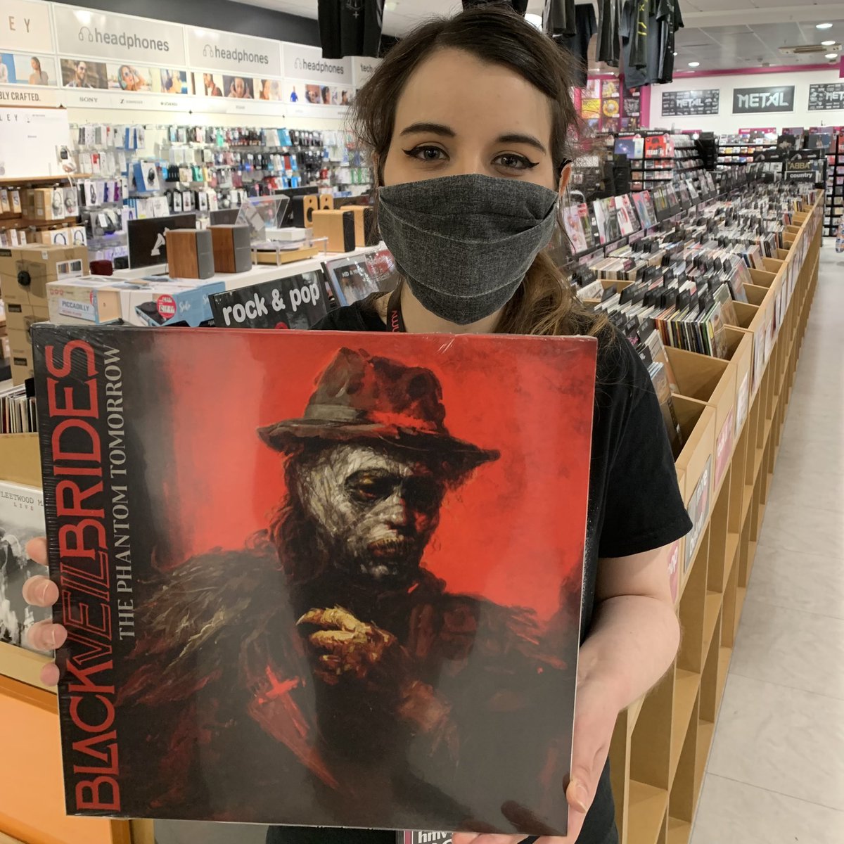 hmvInverness's tweet photo. One of Siobhan’s favourite bands is the @blackveilbrides &amp; their latest album #PhantomTomorrow is out today &amp; sounds excellent on our #Playlist.

Own it on #Vinyl &amp; #CD now.

#NewMusicFriday https://t.co/U9iPe9gvdA