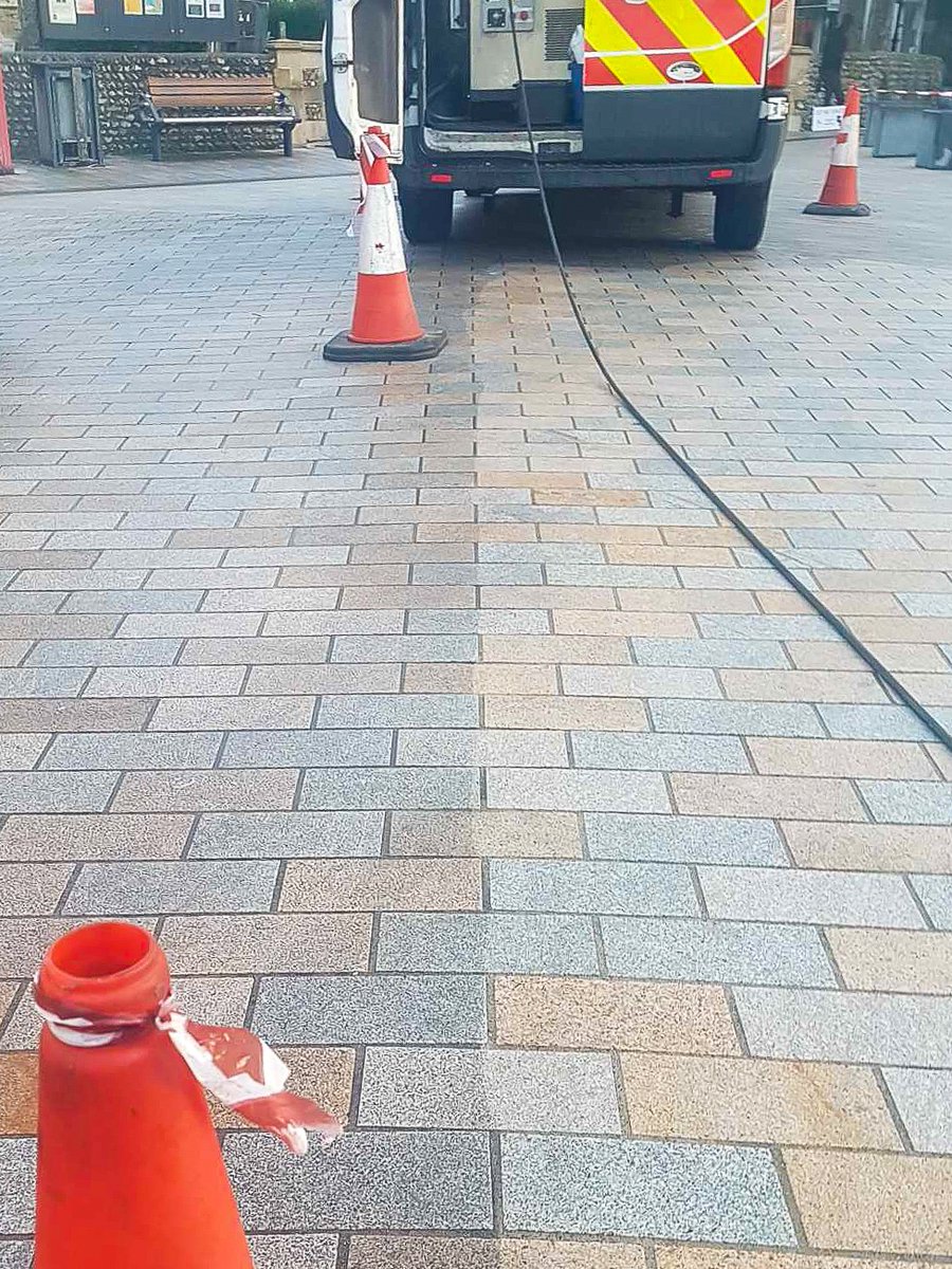 adurandworthing's tweet image. Contractors have been busy in #Shoreham's East Street this week as the district continues to receive a spruce-up. 🚿🧽

The series of works, including jet washing and gum removal, have been made possible by the Government's Welcome Back Fund.