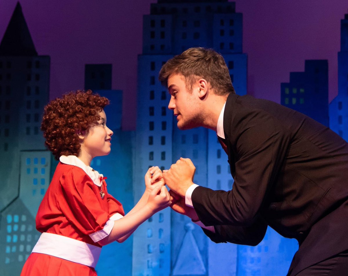 Annie is back! 😁🎭❤️. The first Annie Jr performance by <a href="/BTAOnStage/">British Theatre Academy</a> since before the pandemic! 📸😍 #theatrephotographer #productionphotography