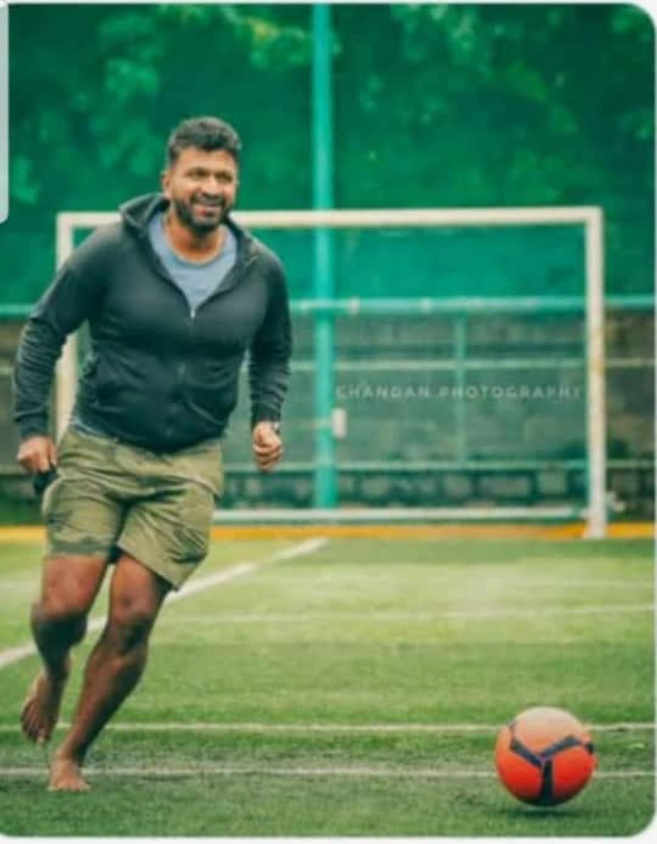 ಬಾರದೂರಿಗೆ ಪಯಣ ಬೆಳಸಿದ ಪವರ್‌ಸ್ಟಾರ್ #PuneethRajkumar  rest in peace power 😭