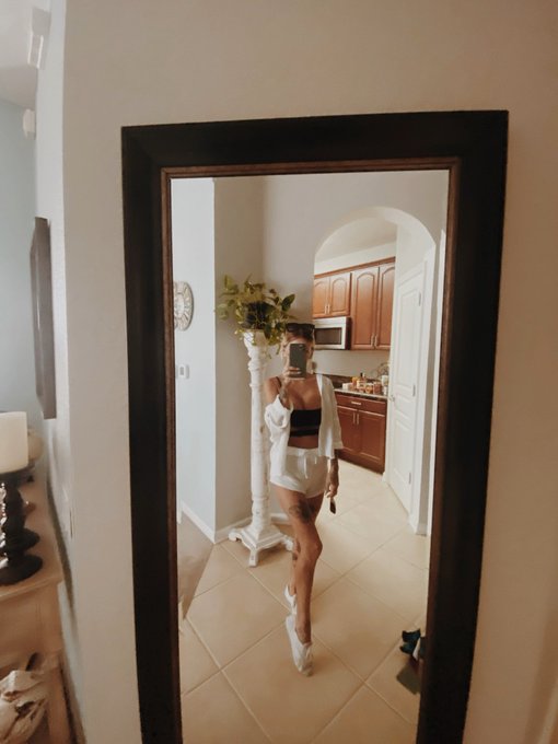 good morning ♡ thank you to everyone for all of your support yesterday. i&rsquo;ve read it all and it means