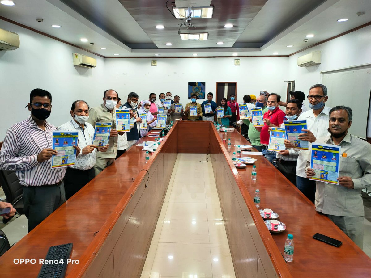 sdmpreetvihar's tweet photo. A meeting was held on 28.10.2021 in the office of DM(East) with representatives of various Market Welfare Association/NGO of Preet Vihar Sub Division regarding "YUDH PRADHUSHAN KE VIRUDH" with participation of Citizen campaign against pollution. https://t.co/cxWlL7Xe7X