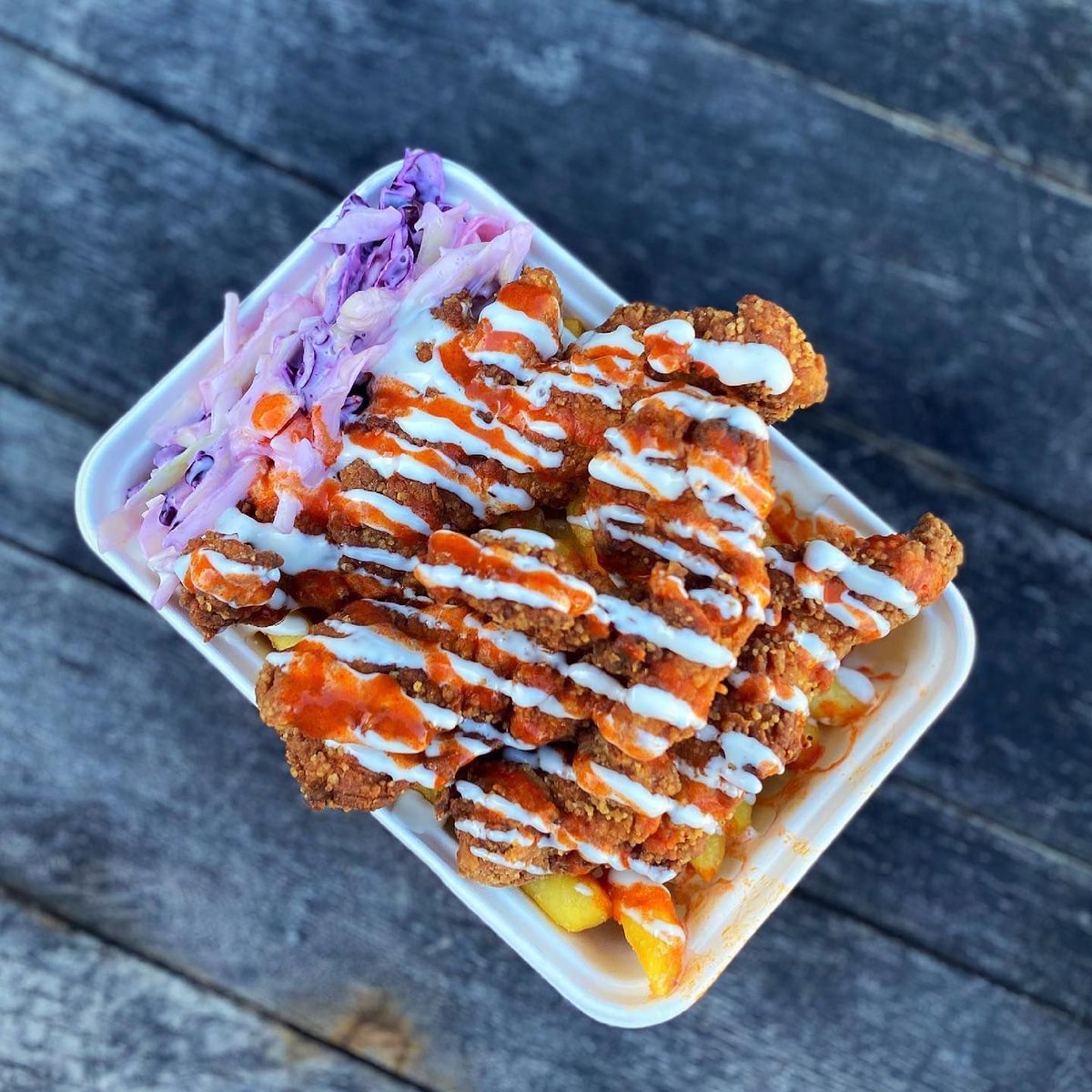 LastFridayLCB's tweet photo. Tonight's the night ✨ ✨ ✨
Can't wait to see you 💛
#LastFridayLCB #StreetFood #Drinks #Art #Comedy #Music #GoodVibes #Leicester #LeicesterFoodies #Foodies #VeganFriendly #LeicesterFoodScene #Party #Cocktails #BottleBar #Social #CulturalQuarter #CreativeBusinesses https://t.co/p8xtIUfH6H