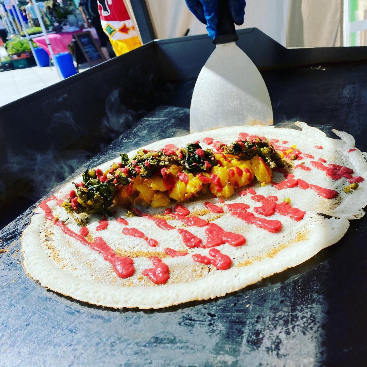 LastFridayLCB's tweet photo. Tonight's the night ✨ ✨ ✨
Can't wait to see you 💛
#LastFridayLCB #StreetFood #Drinks #Art #Comedy #Music #GoodVibes #Leicester #LeicesterFoodies #Foodies #VeganFriendly #LeicesterFoodScene #Party #Cocktails #BottleBar #Social #CulturalQuarter #CreativeBusinesses https://t.co/p8xtIUfH6H
