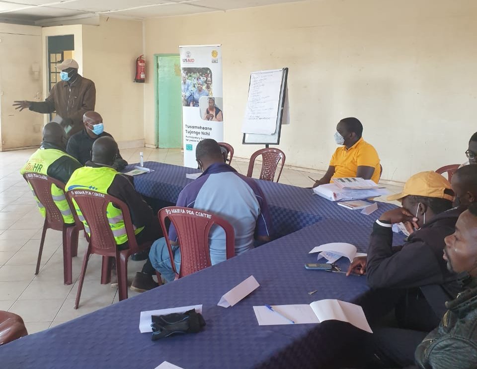 NCIC_Kenya's tweet photo. Following an invitation by @PeaceNet_Kenya, NCIC today participated in a boda boda engagement forum in Maisha poa, Kawangware Nairobi. The forum, dubbed Tusameheane Tujenge Nchi is part of a two years Peace Building &amp; Governance project funded by the @USAID #ElectionsBilaNoma https://t.co/fTQ4d4TvTM
