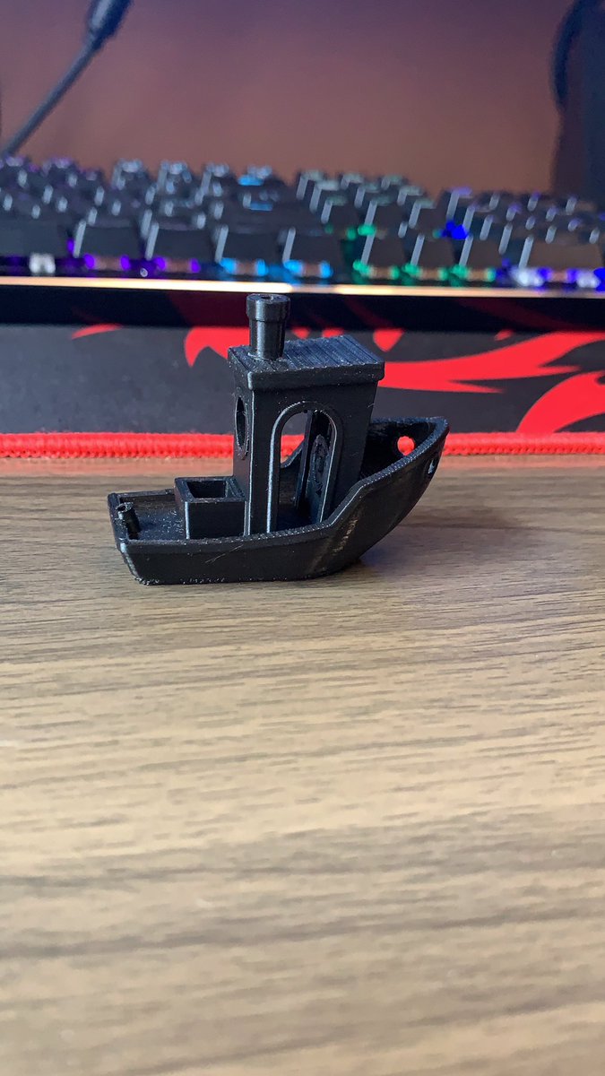 vittoalvarez's tweet photo. @nameghino @juanmab Ahí va el Benchy!! https://t.co/5niDFnHJv1