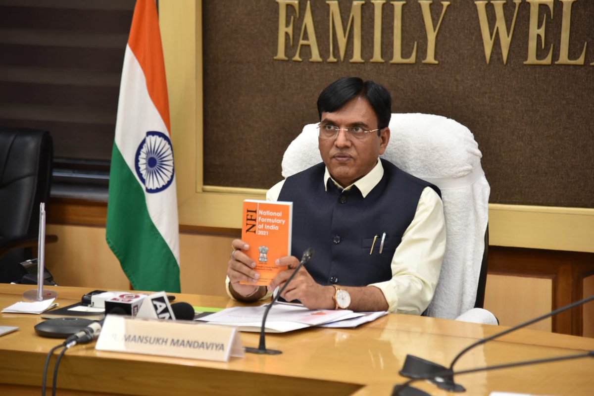 ipcgzb's tweet photo. Union Minister of Health and Family Welfare Dr. Mansukh Mandaviya, releasing the Sixth Edition of National Formulary of India (NFI) 2021 https://t.co/5786tcztOm